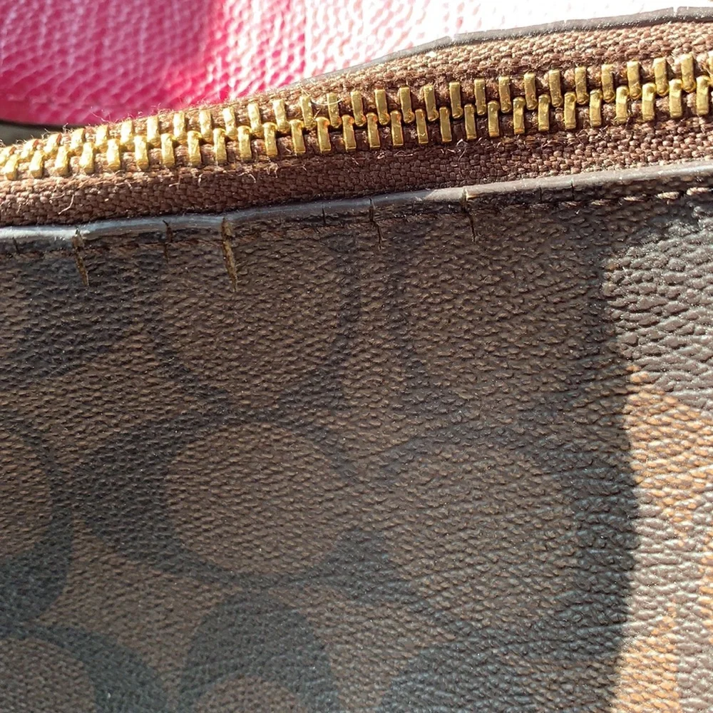 - Coach Signature Hobo Bag - Picture 3 of 11